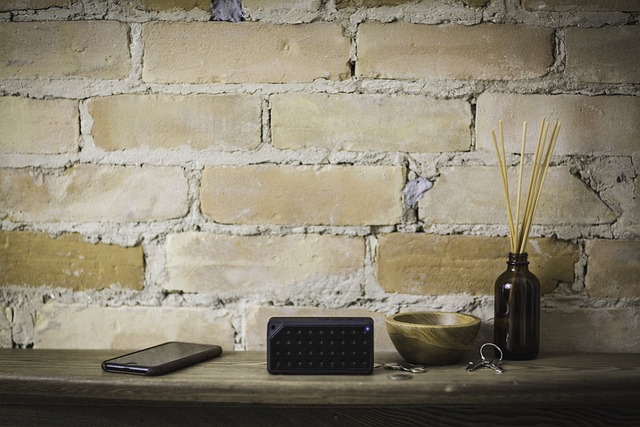 Forskel på højttalersystemer – trådløse, surround sound, Bluetooth mv.